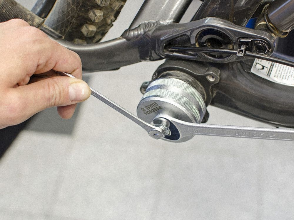 unior-bb90-removal-tool-usage