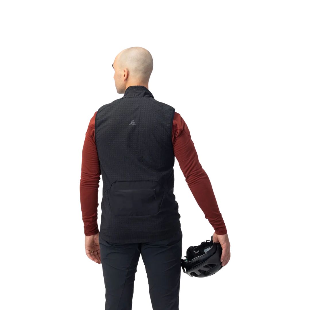 chilco-vest-black-1080x1080-5