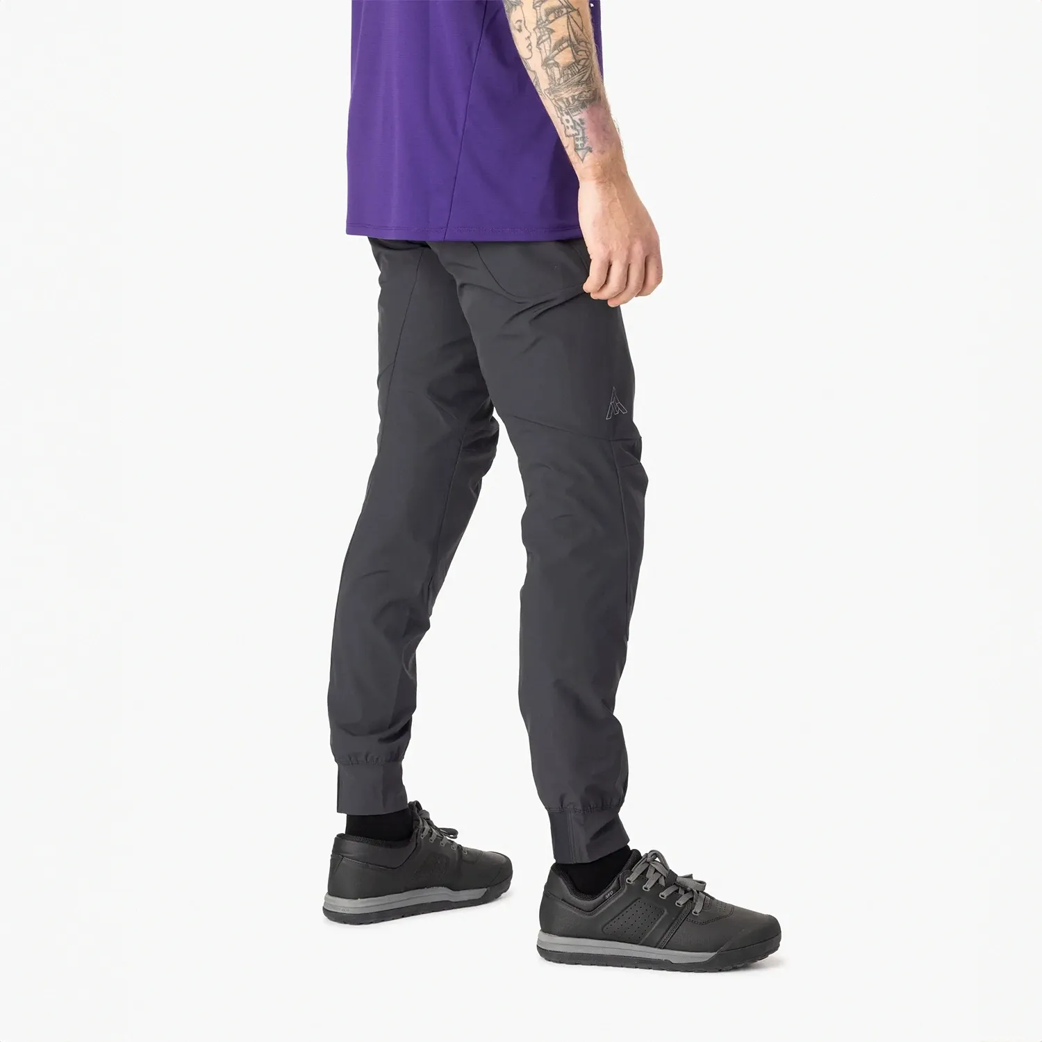 7mesh-glidepath-mens-pant-black-live-2